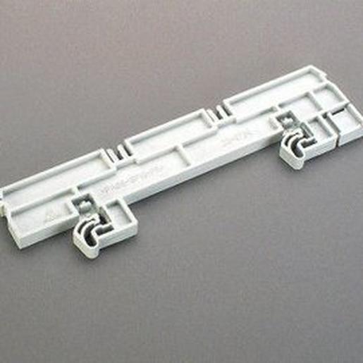 01026 Halter für Abdeckprofil 32 mm Tiefe, für